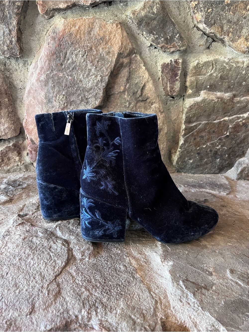 Kenneth Cole Renna Velvet floral Embroidered Ankle Boots - Navy